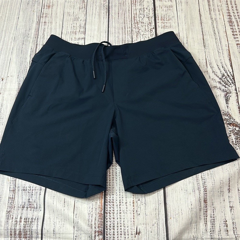 Lululemon Short 7” - Picture 3 of 9